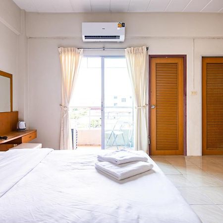 Go Inn V สนามบิน Bangkok Kültér fotó